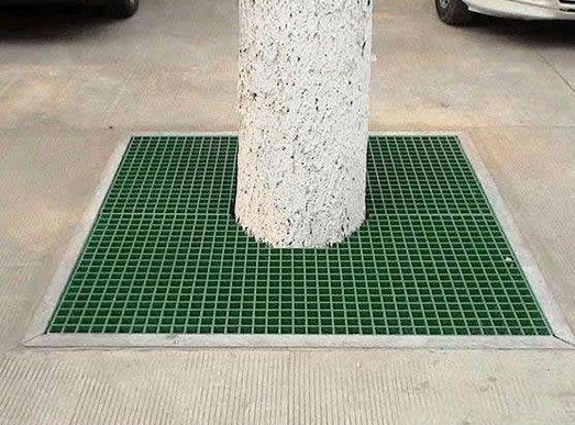 玻璃钢树池格栅在城市建设有防沙固土的作用！